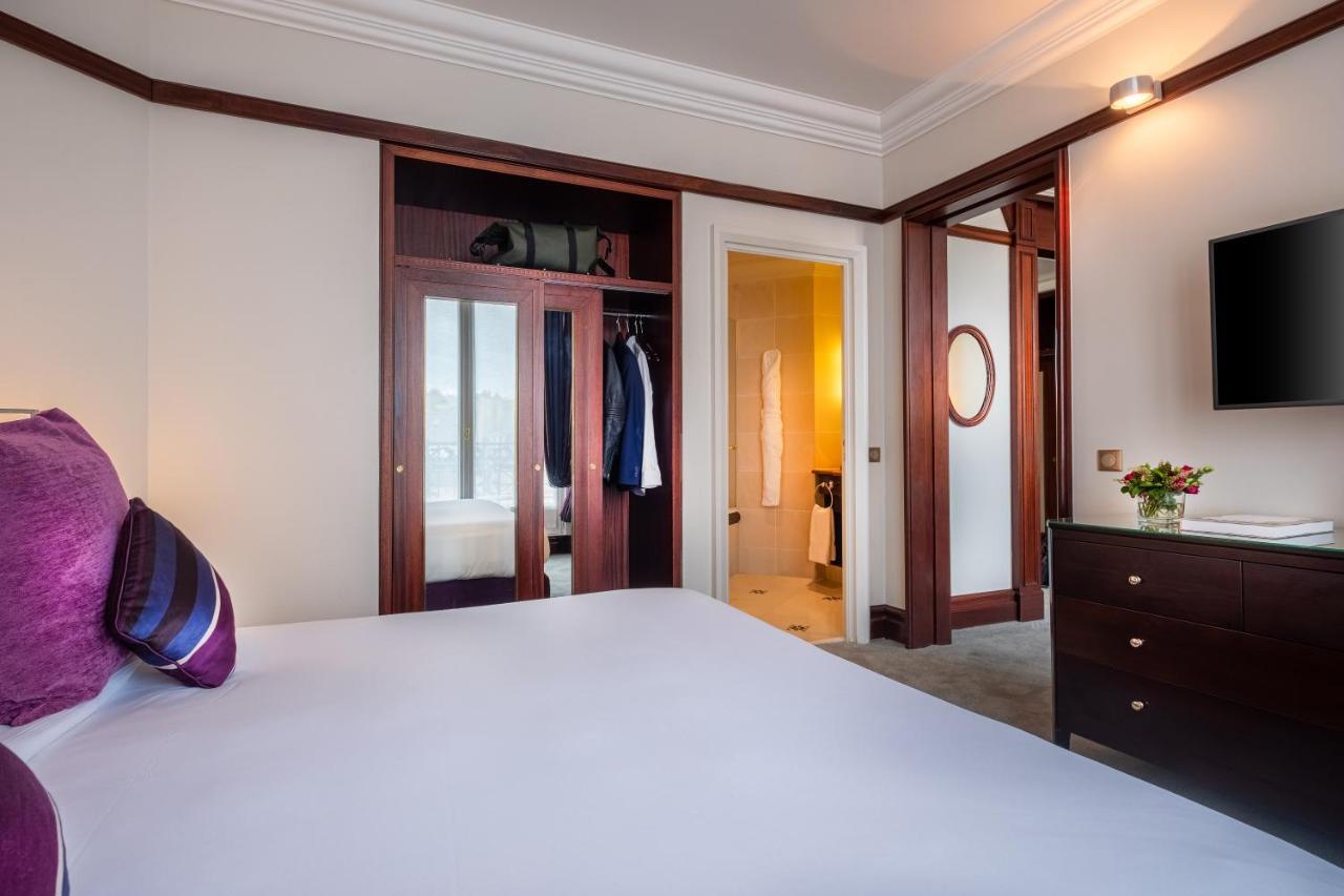 호텔 퐁 로얄 파리 외부 사진 A bedroom at the hotel