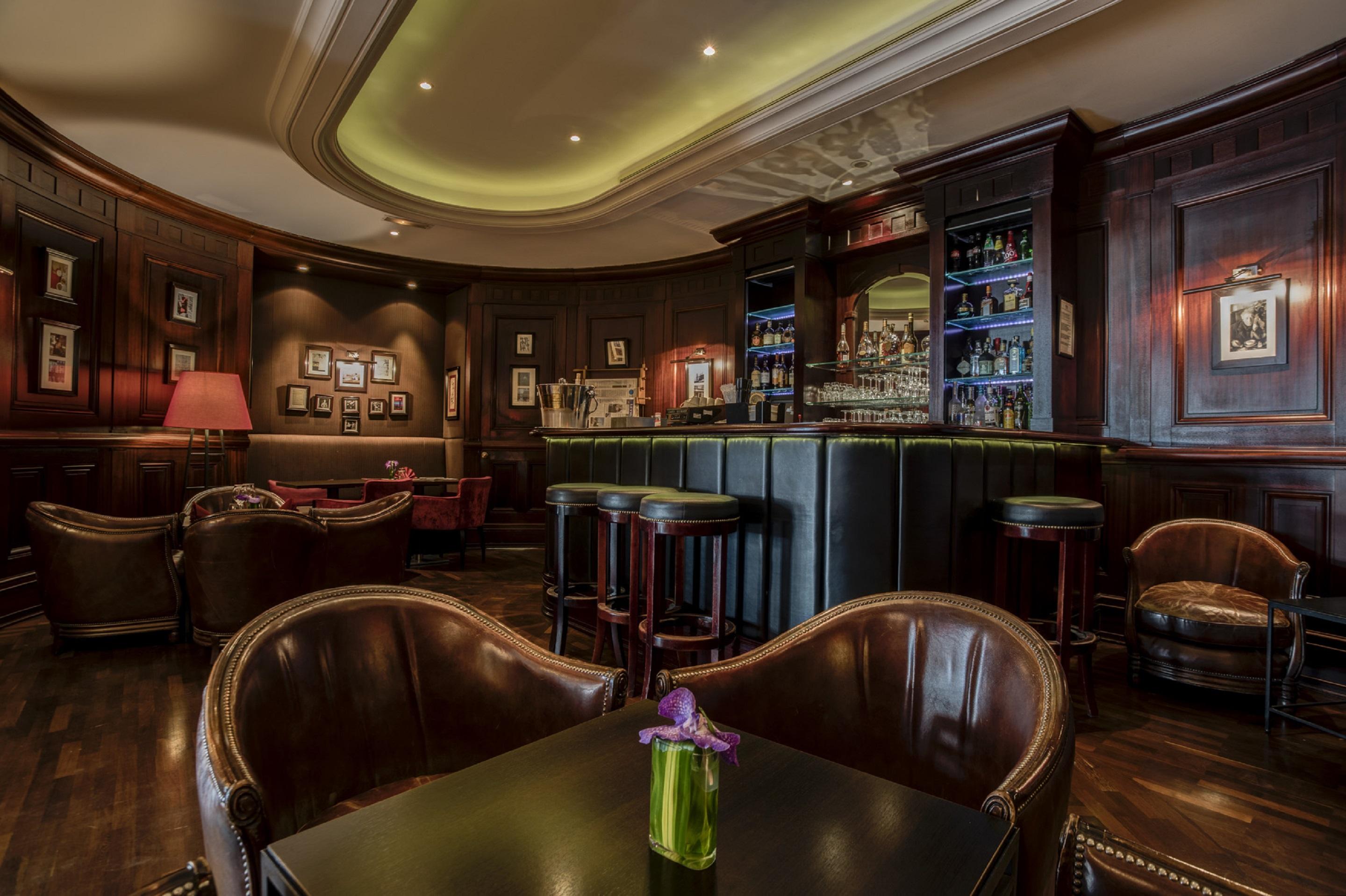 호텔 퐁 로얄 파리 외부 사진 The bar at the St. Regis Istanbul